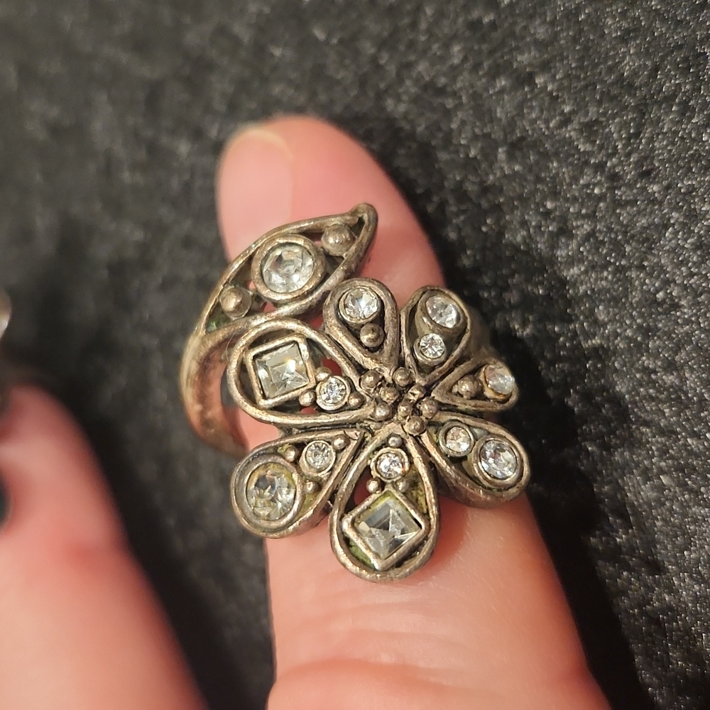 Jewelry - Picture 2 of 5